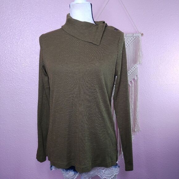 Jane & Delancey | Turtleneck Ribbed Sweater Medium - Picture 2 of 7